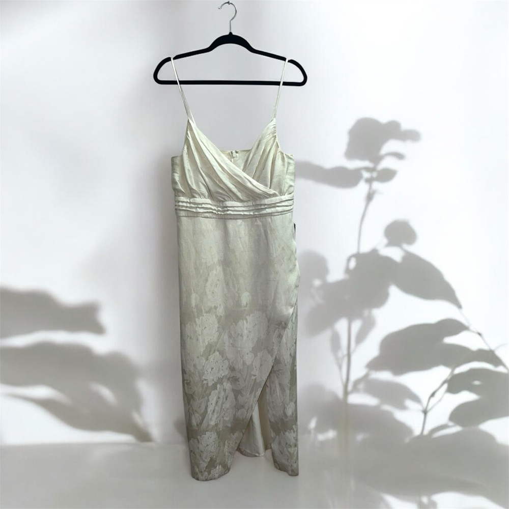 Express Green Ruched Spaghetti Strap Midi Dress